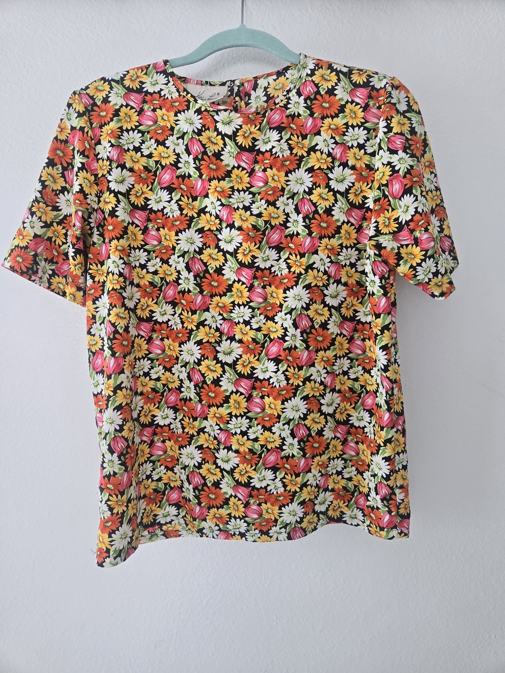 Kathie Lee Womens Tunic Blouse Size 6/S  Floral Shoulder pads T Shirt Top